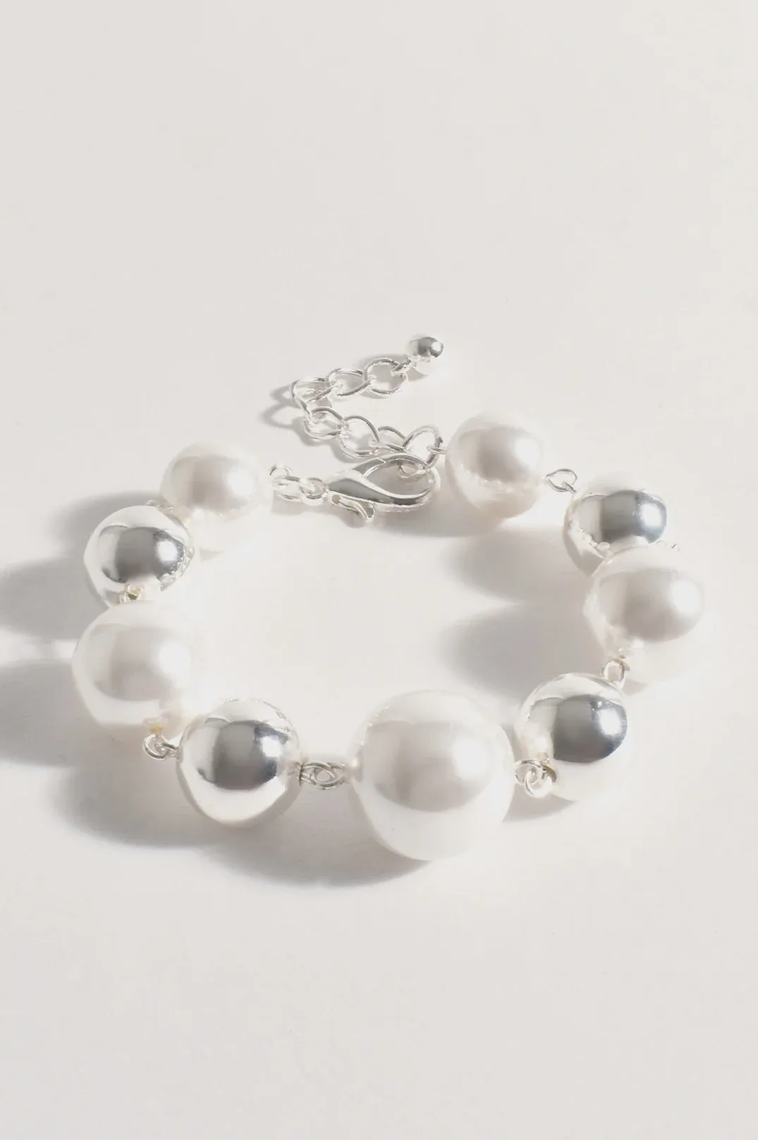 Faux Pearl Metal Ball Bracelet Cream/Silver
