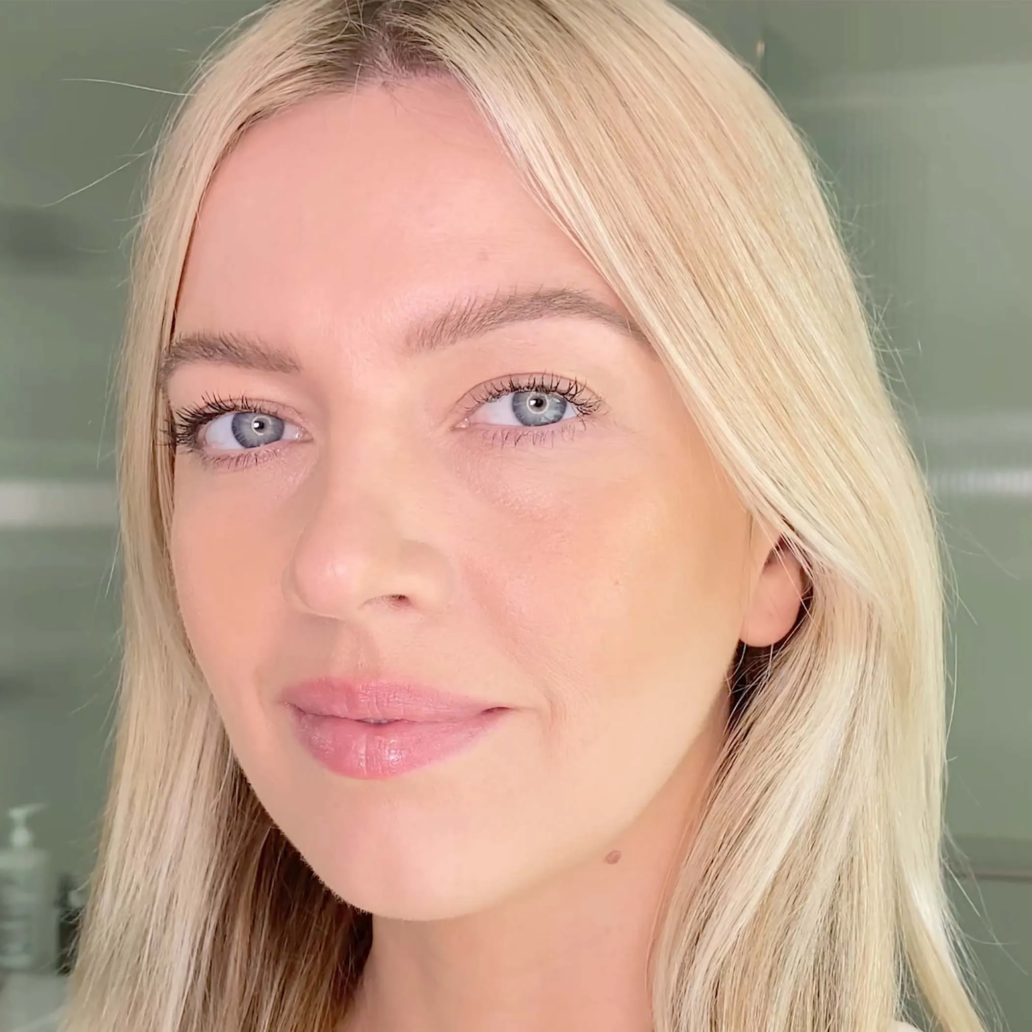 Flawless Finish Skincaring Foundation