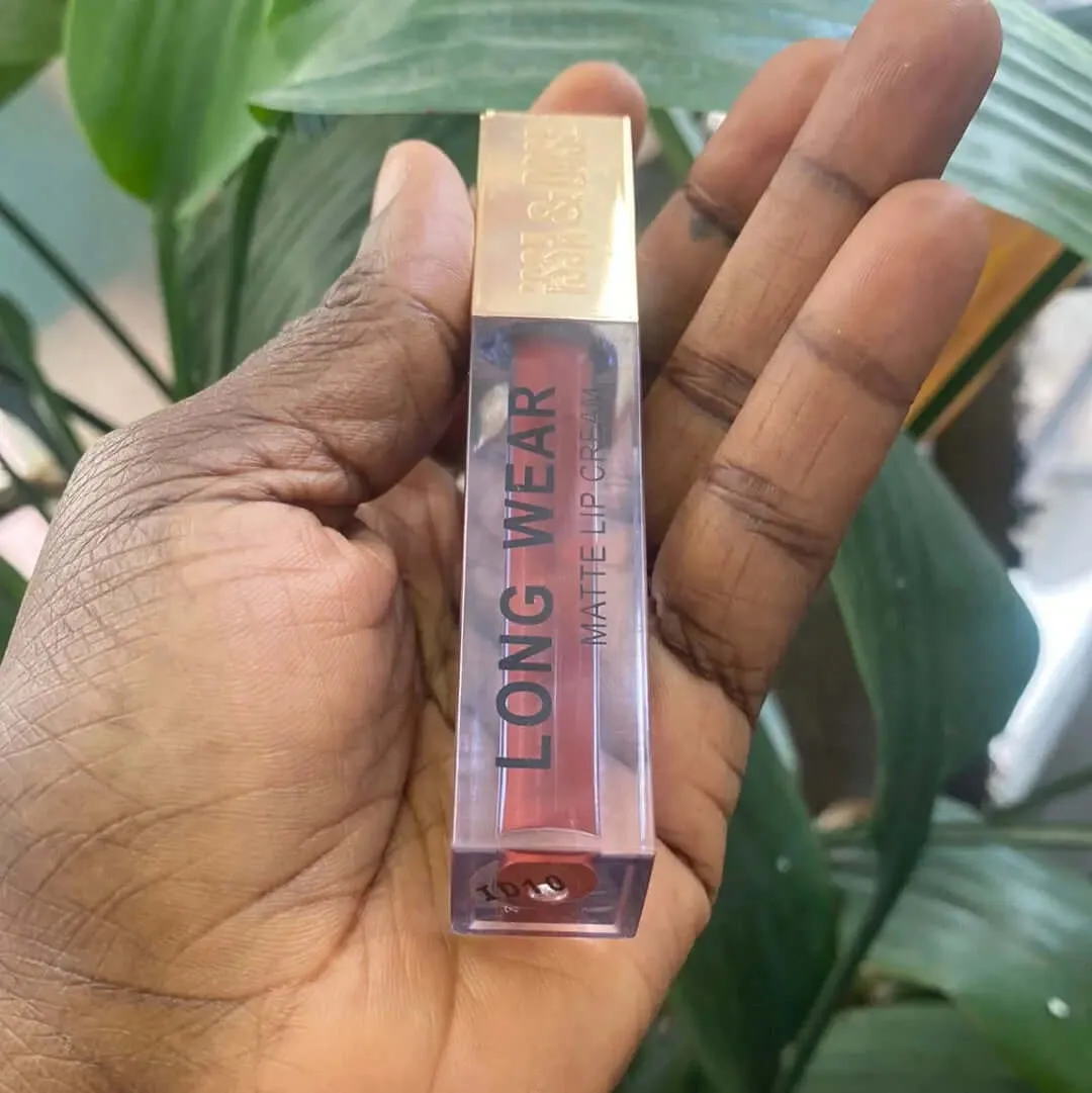 Issa & Dose Long Wear Matte Lip Cream