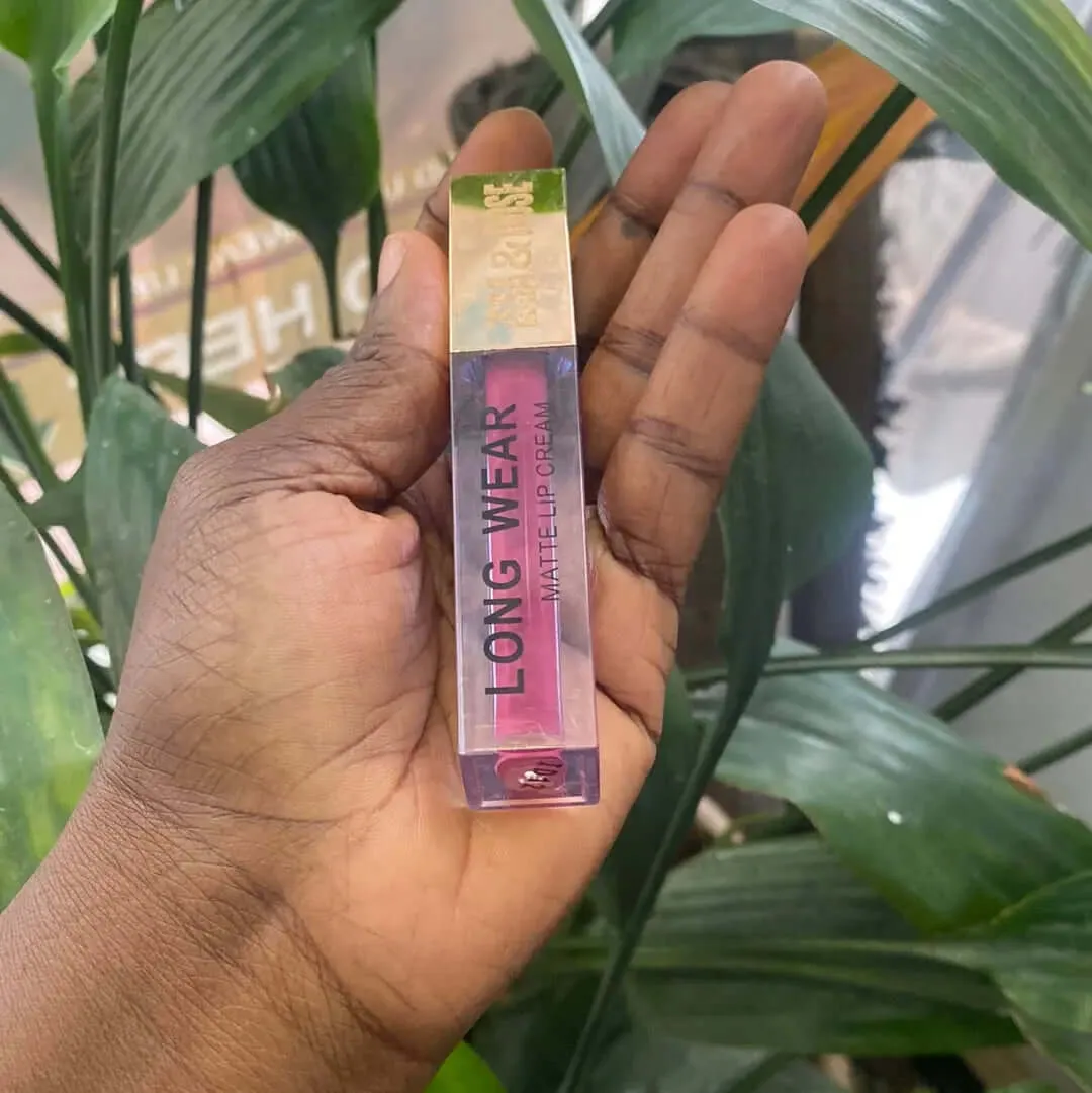 Issa & Dose Long Wear Matte Lip Cream