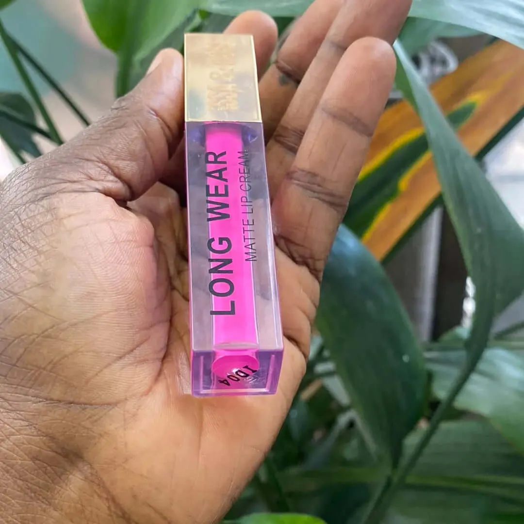 Issa & Dose Long Wear Matte Lip Cream