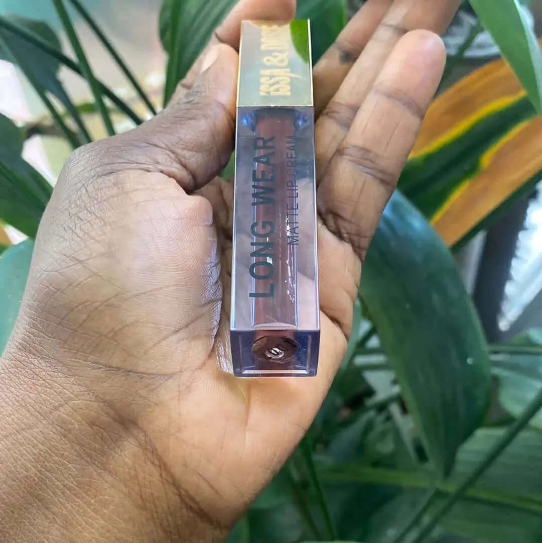 Issa & Dose Long Wear Matte Lip Cream