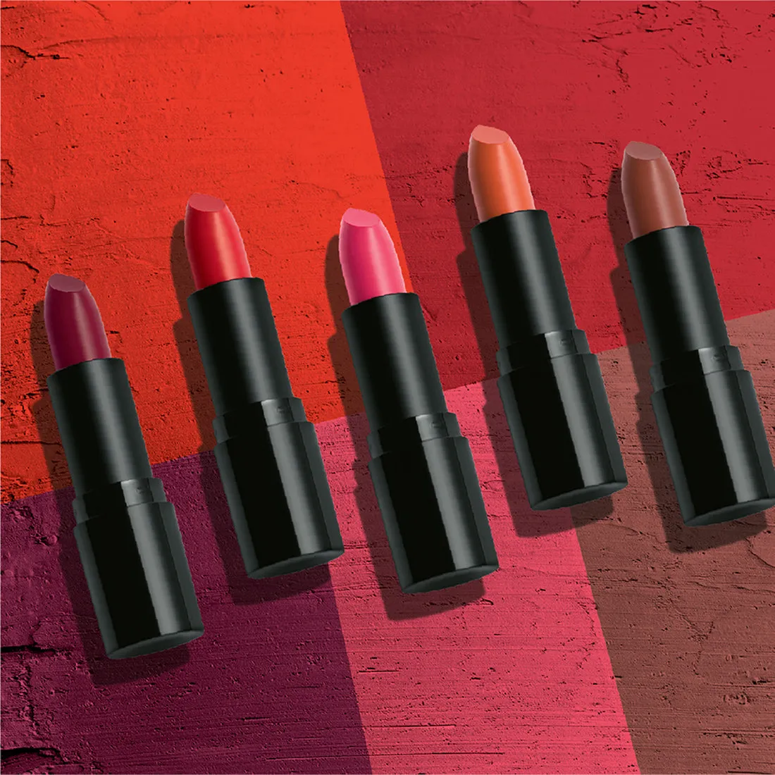 Lakmē Cushion Matte, Red Ruby